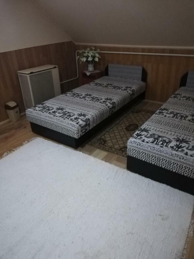 Szoboszlofonix Vendeghaz Hotel Hajduszoboszlo Ngoại thất bức ảnh